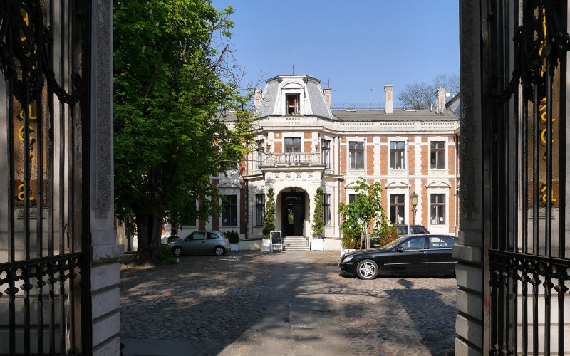 HELMUT JAHN EXHIBITION, WARZAW \u2014 TACIT Development \u2014 Warsaw Poland \u2014 2013 | Bangert Projects