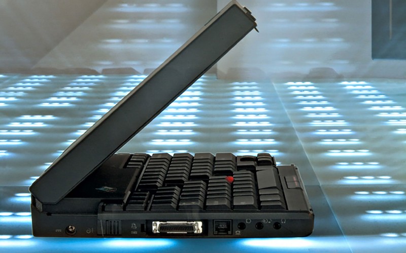 RED DOT DESIGN AWARD \u2014 Die Neue Sammlung \u2014 Munich Germany \u2014 2004 | Bangert Projects