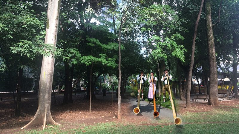 CATALOGUE ATELIER OI, SAO PAULO \u2014 Museu da Casa Brasileira, Sao Paulo \u2014 Sao Paulo, Museu da Casa Brasileira \u2014 2017 | Bangert Projects